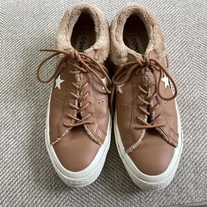 CONVERSE One Star LEATHER fleece lined. Wonderful condition W size 10, M 8